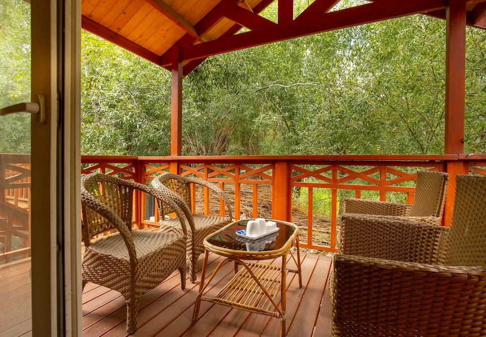 Лех: Lha - Ri - Sa Resort