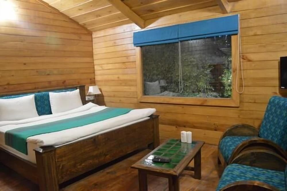 Лех: Lha - Ri - Sa Resort