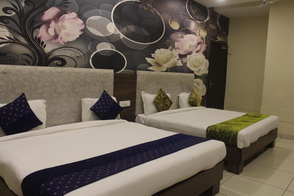 Амритсар: Hotel Karan Residency