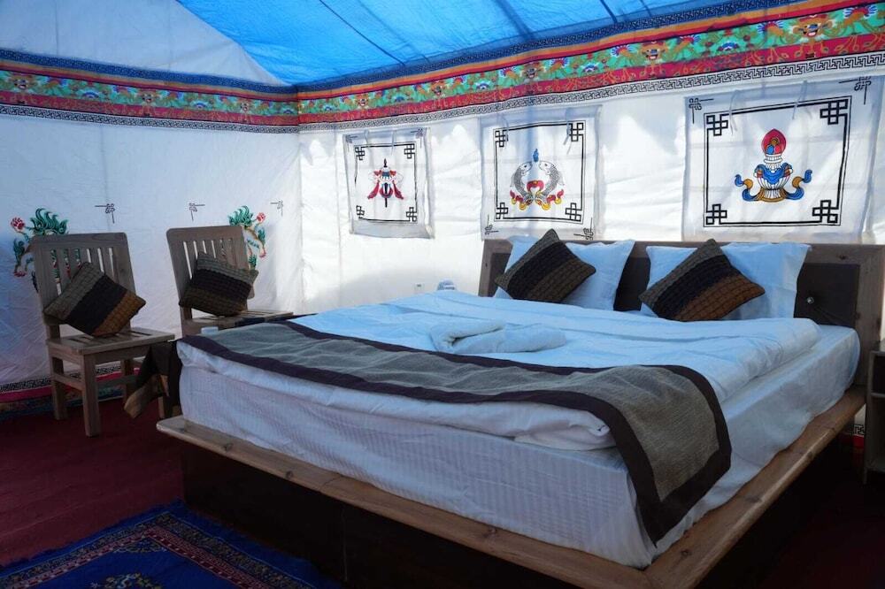 Лукунг: Martsemik Camp Pangong Lake