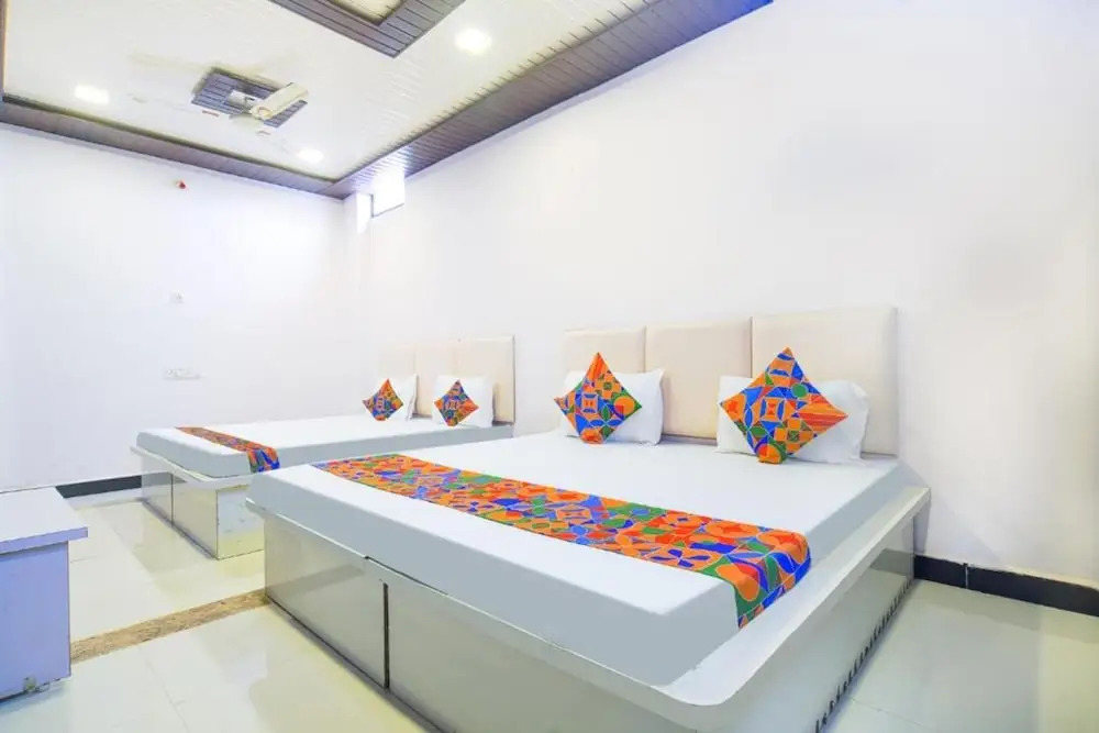 Удджайн: FabHotel Shree Moti Palace