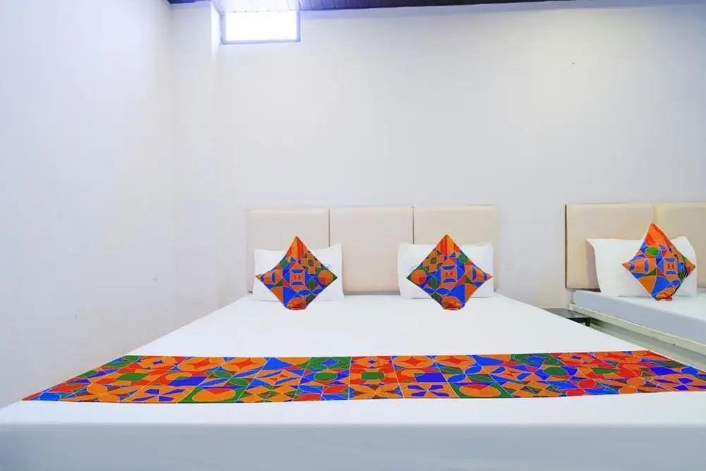 Удджайн: FabHotel Shree Moti Palace