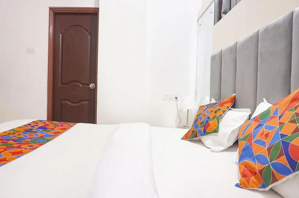 Пуна: Fabhotel En Suite