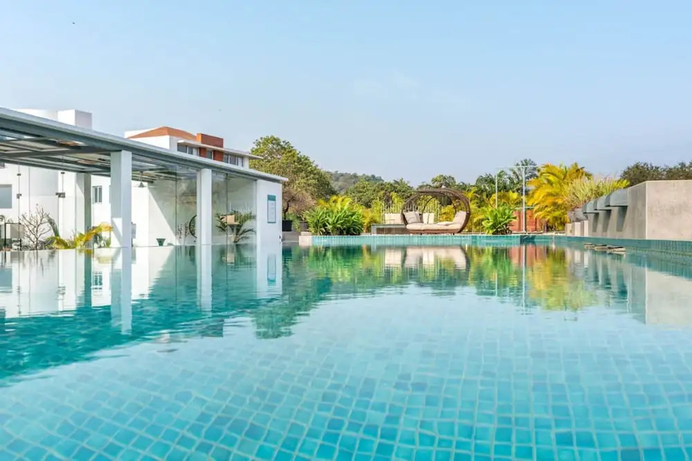 Нерул: El Arbol by Hireavilla-2br w Rooftop Pool in Nerul