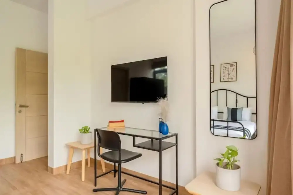 Кандолим: Spacious 3-br Apartment With Pool in Candolim