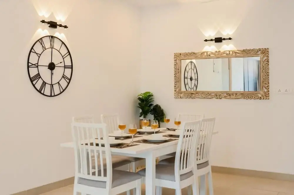 Кандолим: Spacious 3-br Apartment With Pool in Candolim