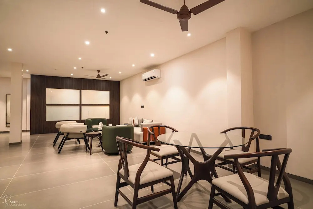 Райпур: Hotel Omaya Garden