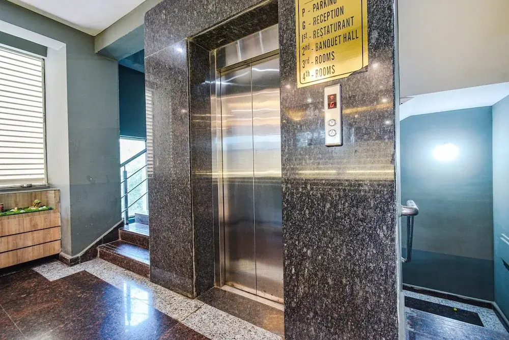 Хидерабад: Fabhotel Broholic Prime Suites