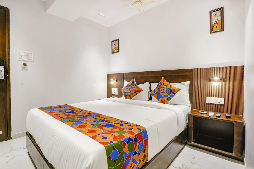 Мумбаи: Fabhotel Peralz