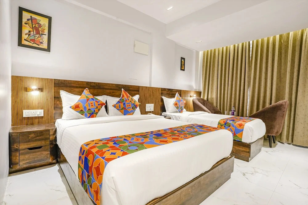 Мумбаи: Fabhotel Peralz