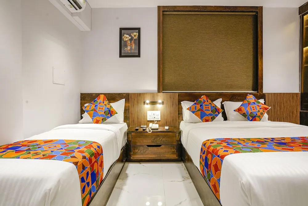 Мумбаи: Fabhotel Peralz