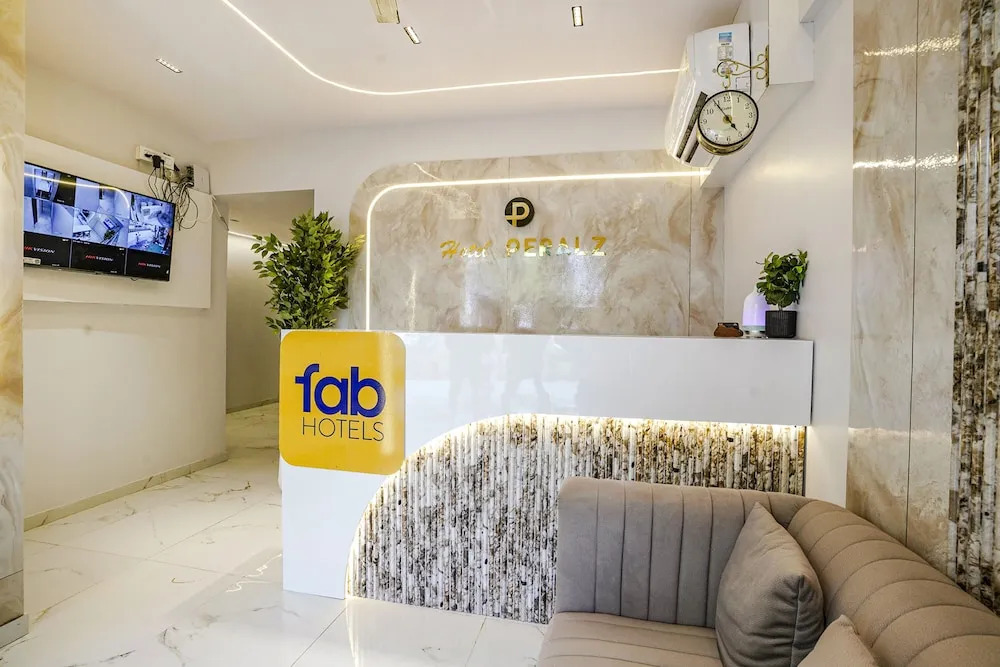 Мумбаи: Fabhotel Peralz