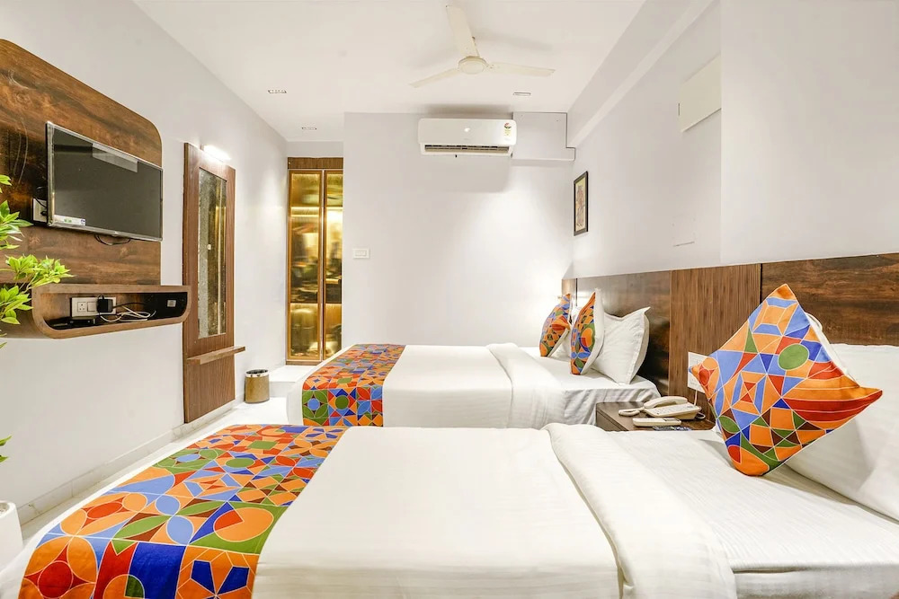 Мумбаи: Fabhotel Peralz