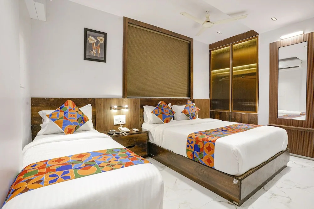 Мумбаи: Fabhotel Peralz