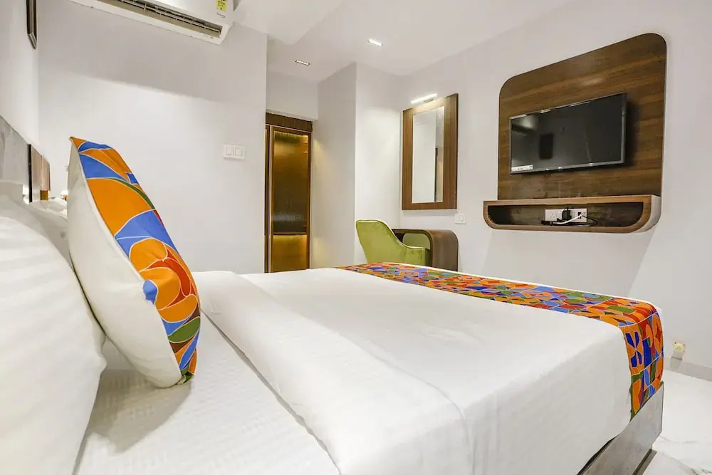 Мумбаи: Fabhotel Peralz