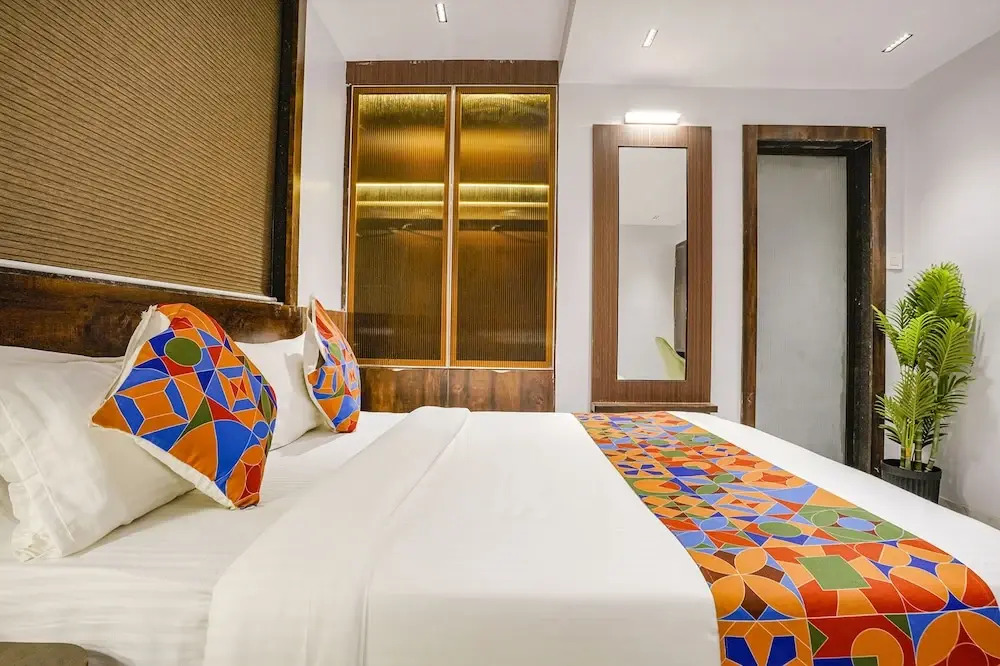 Мумбаи: Fabhotel Peralz