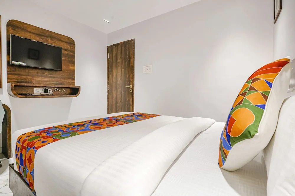 Мумбаи: Fabhotel Peralz