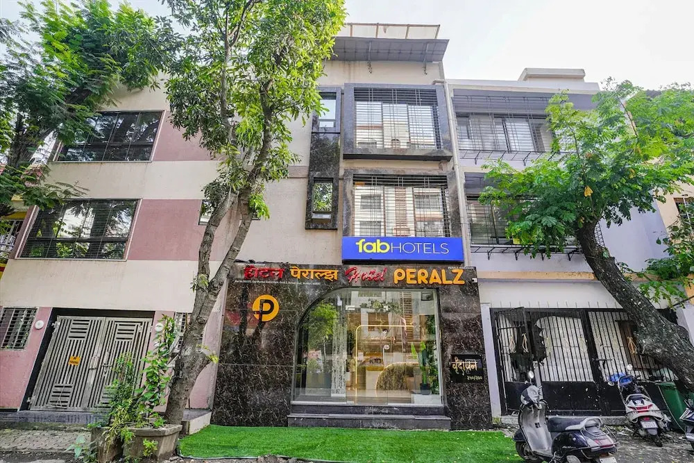 Мумбаи: Fabhotel Peralz
