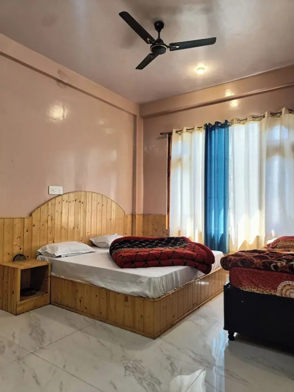 Касоль: Majestic Mountain Bhaiji Guest House