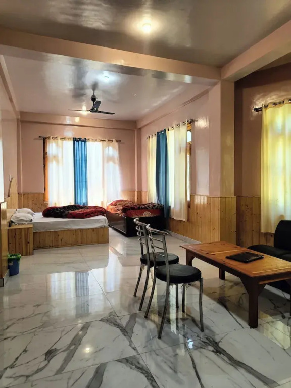 Касоль: Majestic Mountain Bhaiji Guest House