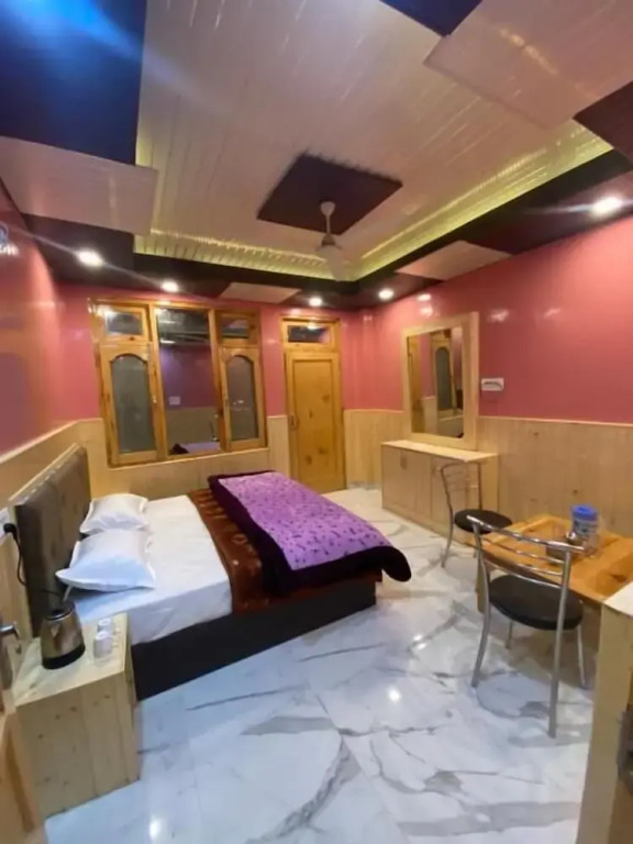 Касоль: Majestic Mountain Bhaiji Guest House