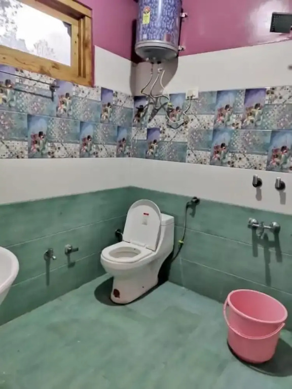Касоль: Majestic Mountain Bhaiji Guest House