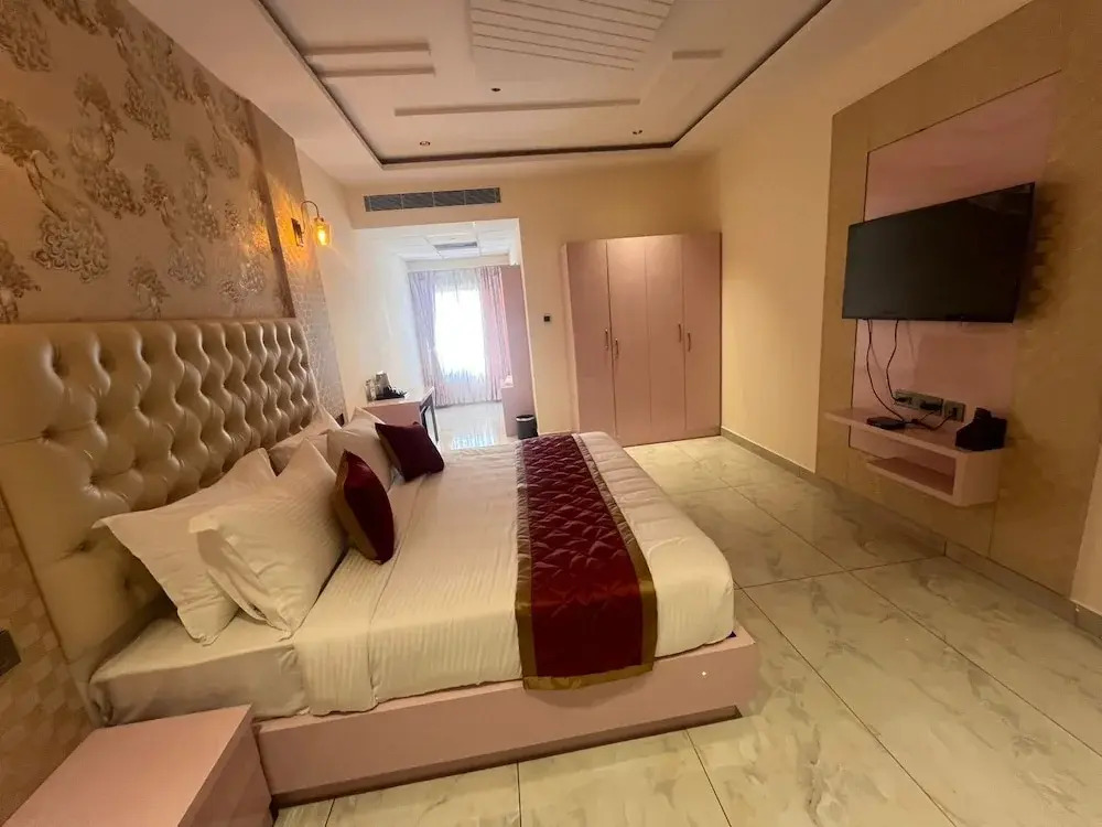Palahalli: Hotel Yathin