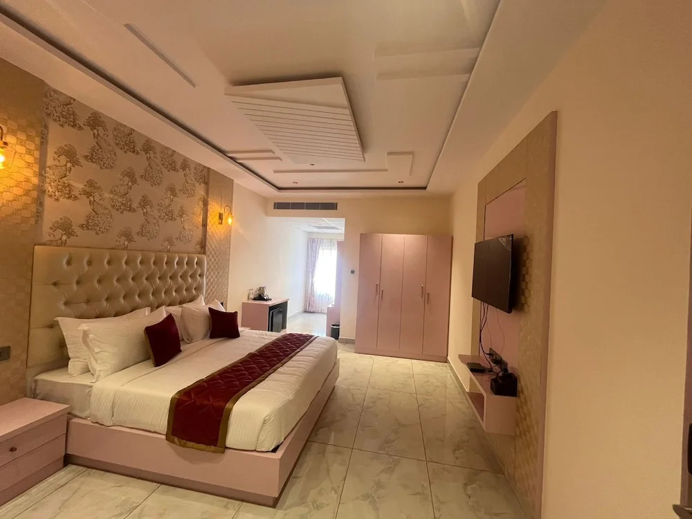 Palahalli: Hotel Yathin