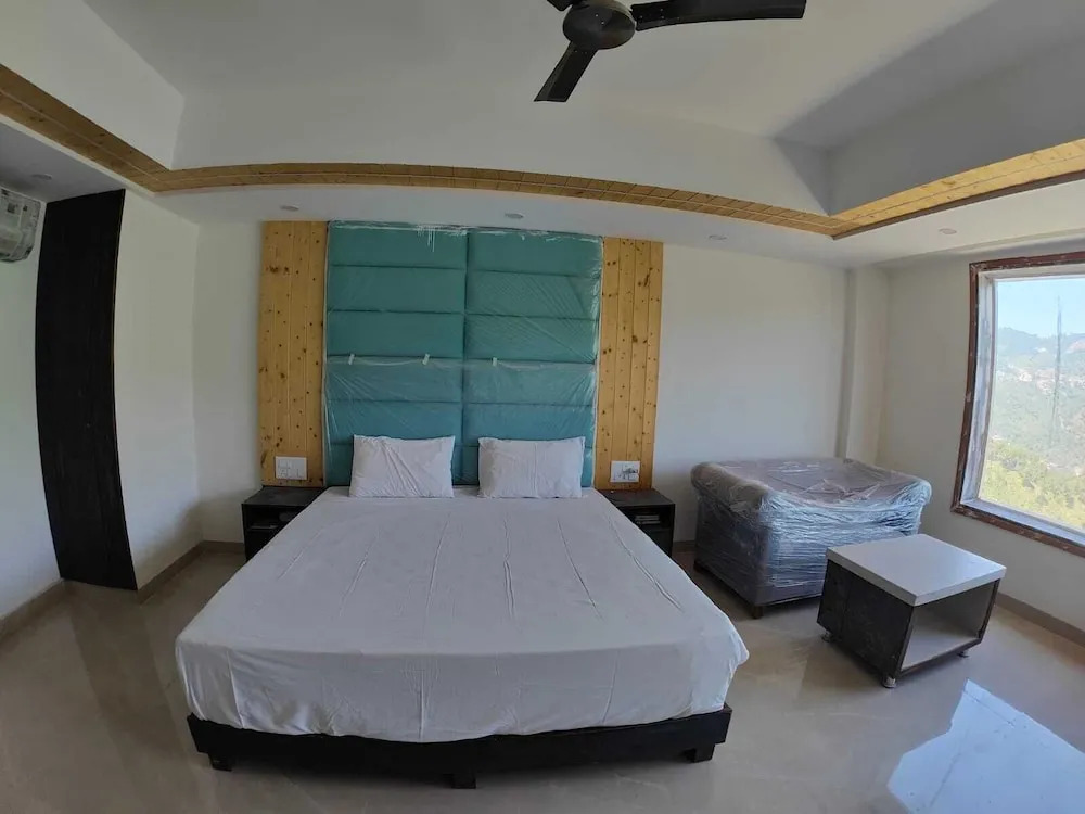 Солан: Playotel Resort Kasauli