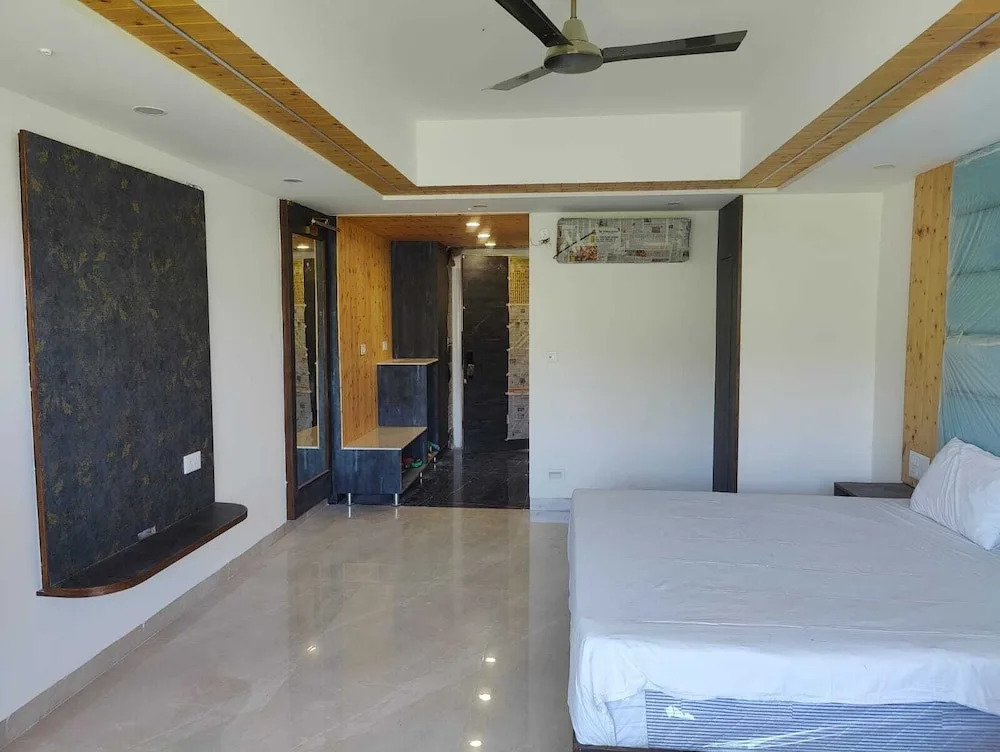 Солан: Playotel Resort Kasauli