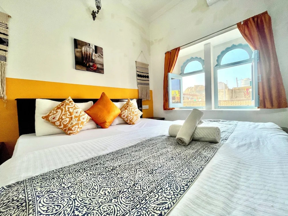 Джайсалмер: Jaisalmer Hostel Crowd