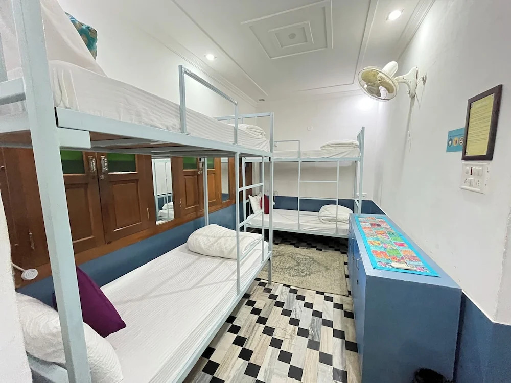 Джайсалмер: Jaisalmer Hostel Crowd