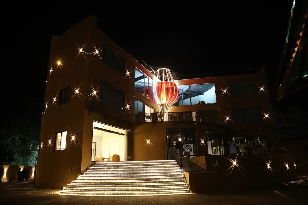 Удаипур: The Qualia Resort Club & Brewery