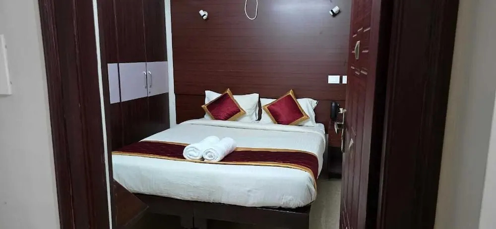 Коимбатур: PPH Living Arvind Inn