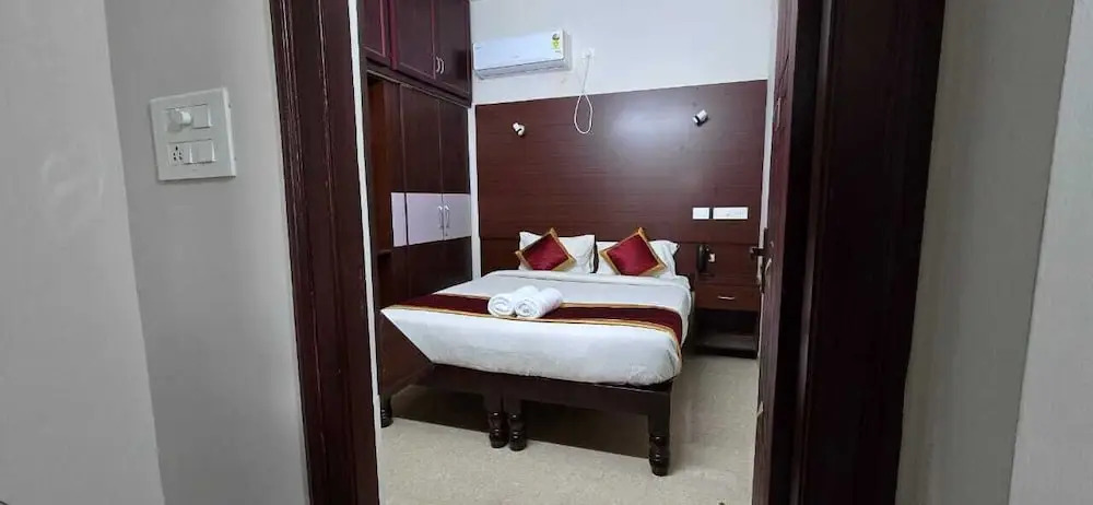 Коимбатур: PPH Living Arvind Inn