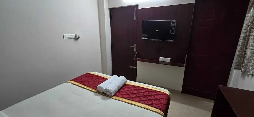 Коимбатур: PPH Living Arvind Inn