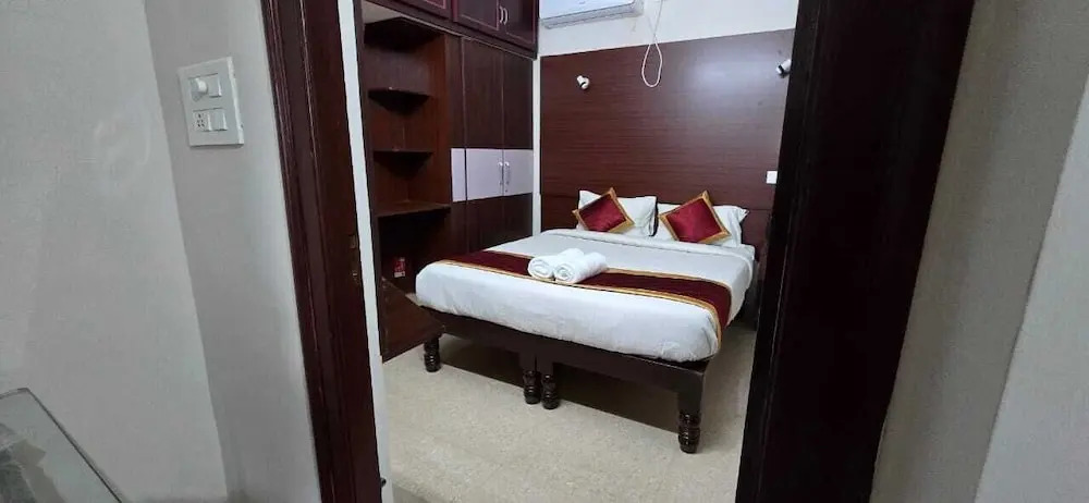 Коимбатур: PPH Living Arvind Inn
