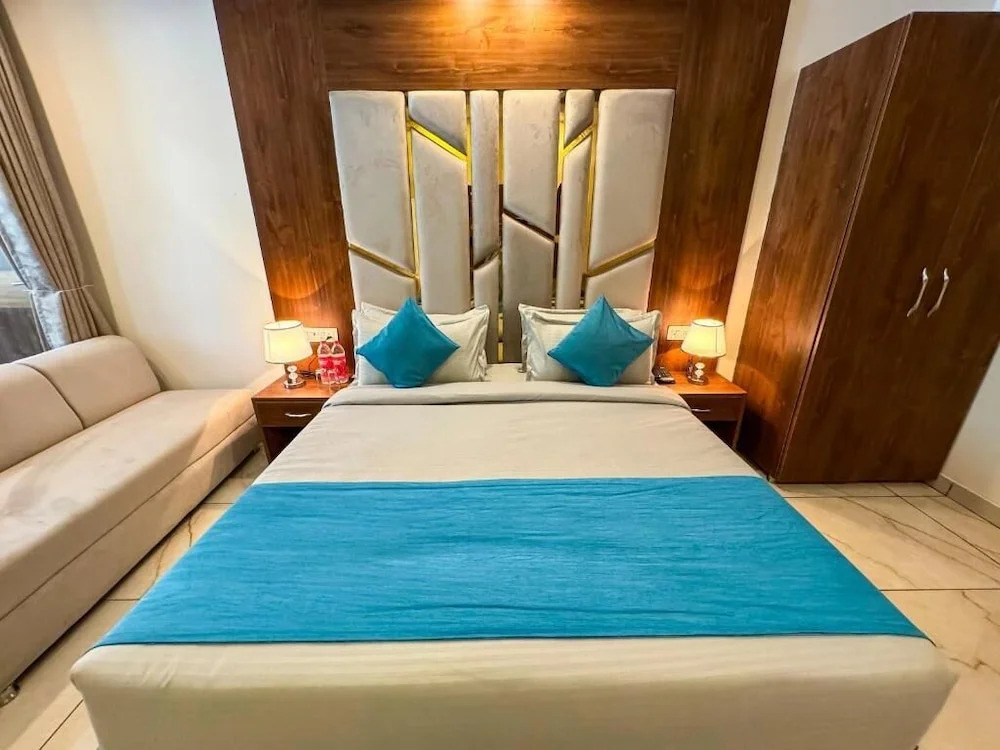 Ришикеш: Rishikesh Residency by Euphoric