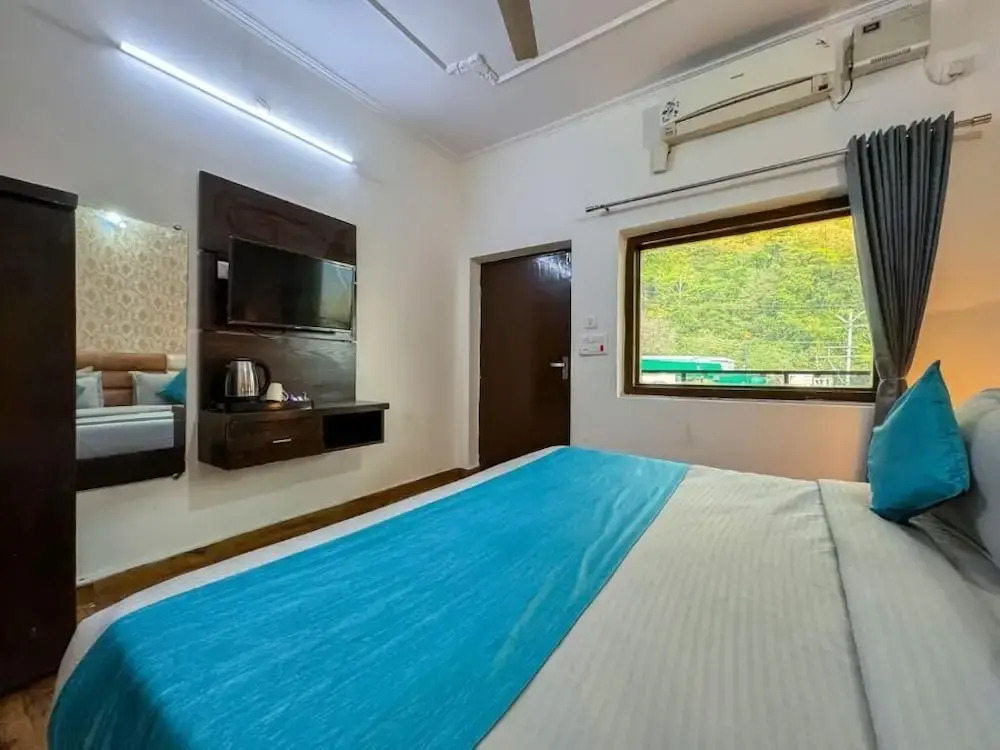 Ришикеш: Rishikesh Residency by Euphoric