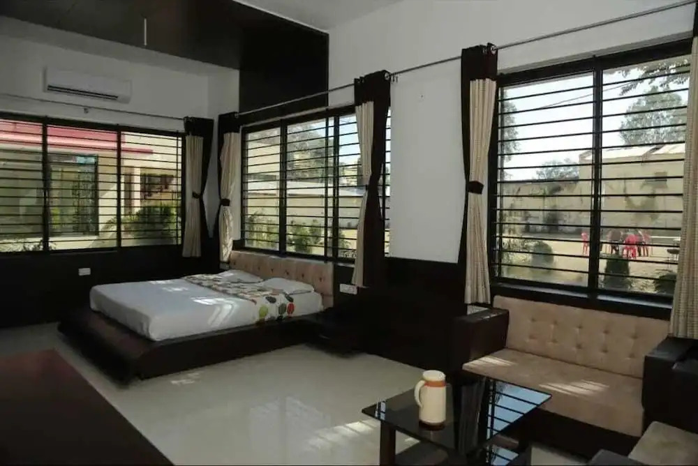 Дхар: Hotel Shivani Resort