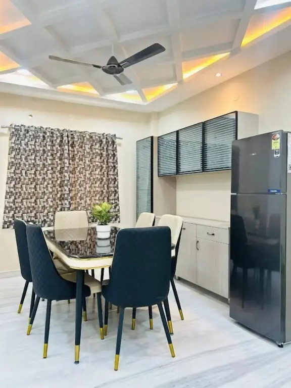 Хидерабад: Shreshtam Apart Hotel Gachibowli