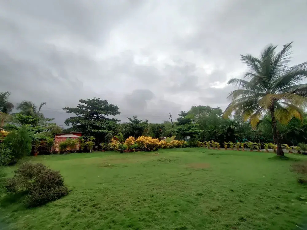 Пляж Мандва: Opulence Resort Awas Alibag