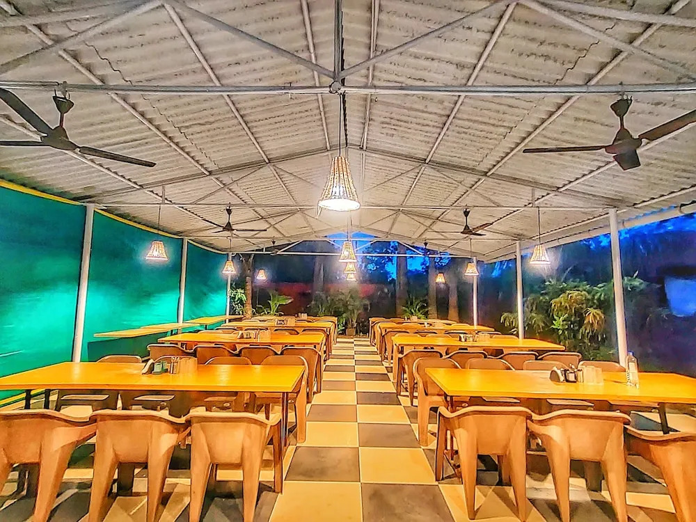 Пляж Мандва: Opulence Resort Awas Alibag