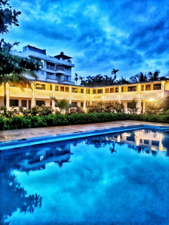 Пляж Мандва: Opulence Resort Awas Alibag
