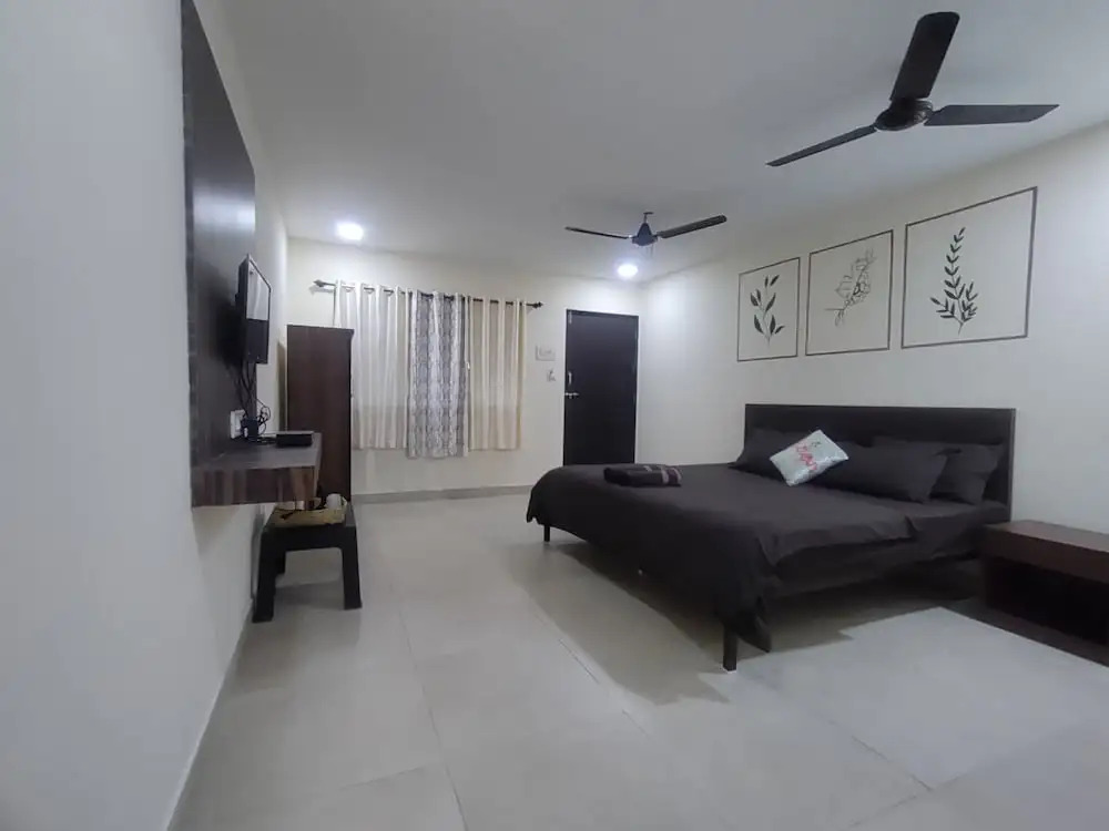 Пляж Мандва: Opulence Resort Awas Alibag