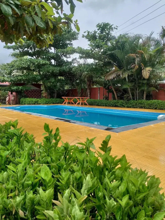 Пляж Мандва: Opulence Resort Awas Alibag