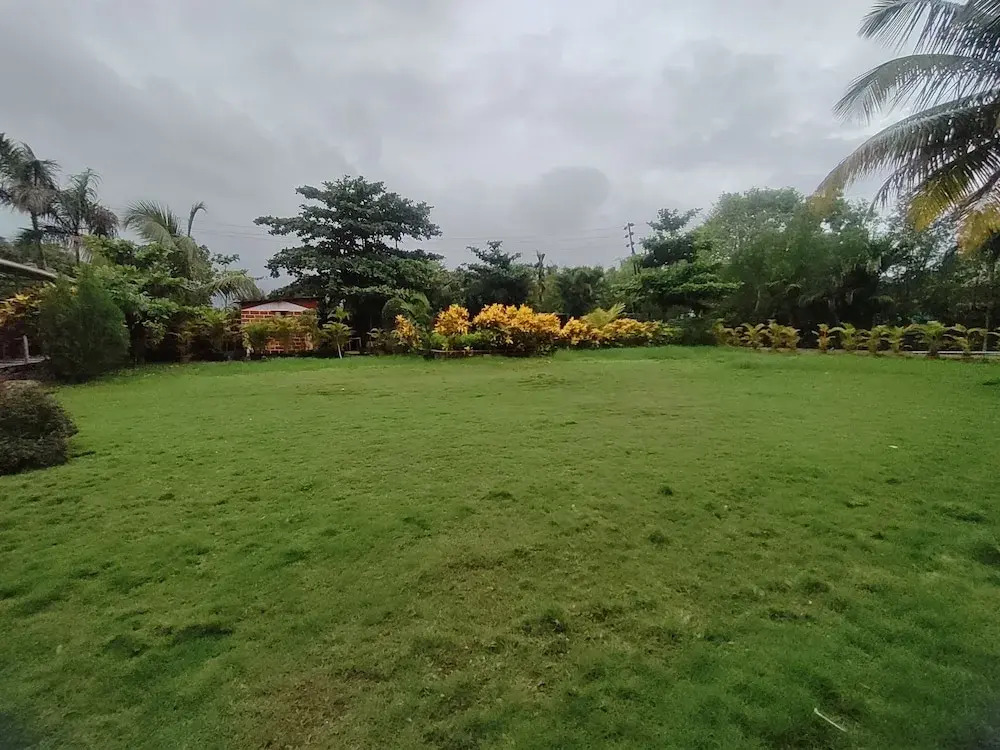 Пляж Мандва: Opulence Resort Awas Alibag