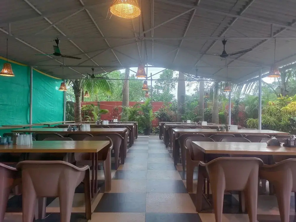 Пляж Мандва: Opulence Resort Awas Alibag