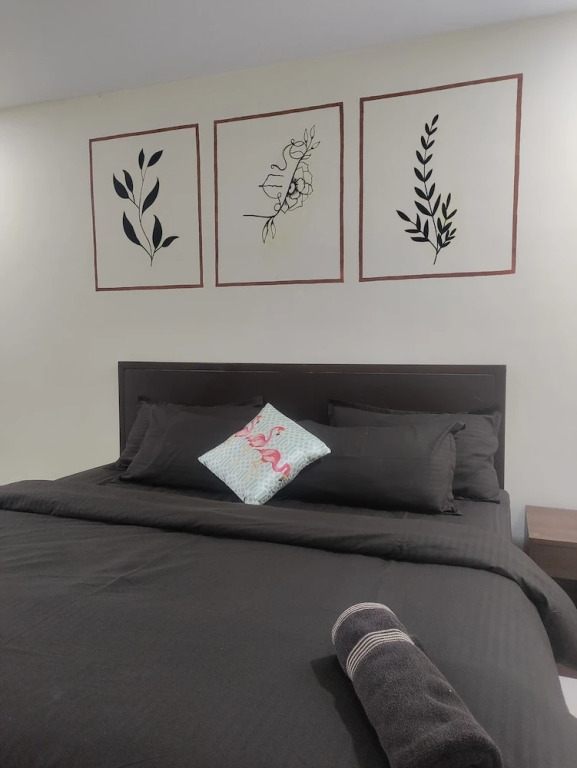 Пляж Мандва: Opulence Resort Awas Alibag