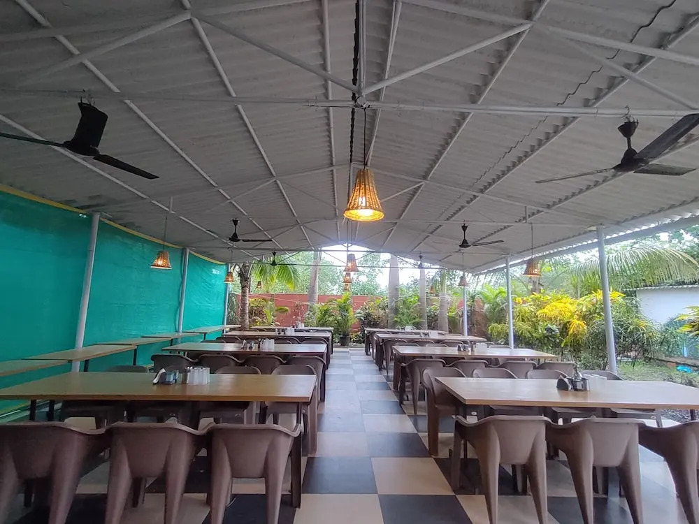 Пляж Мандва: Opulence Resort Awas Alibag
